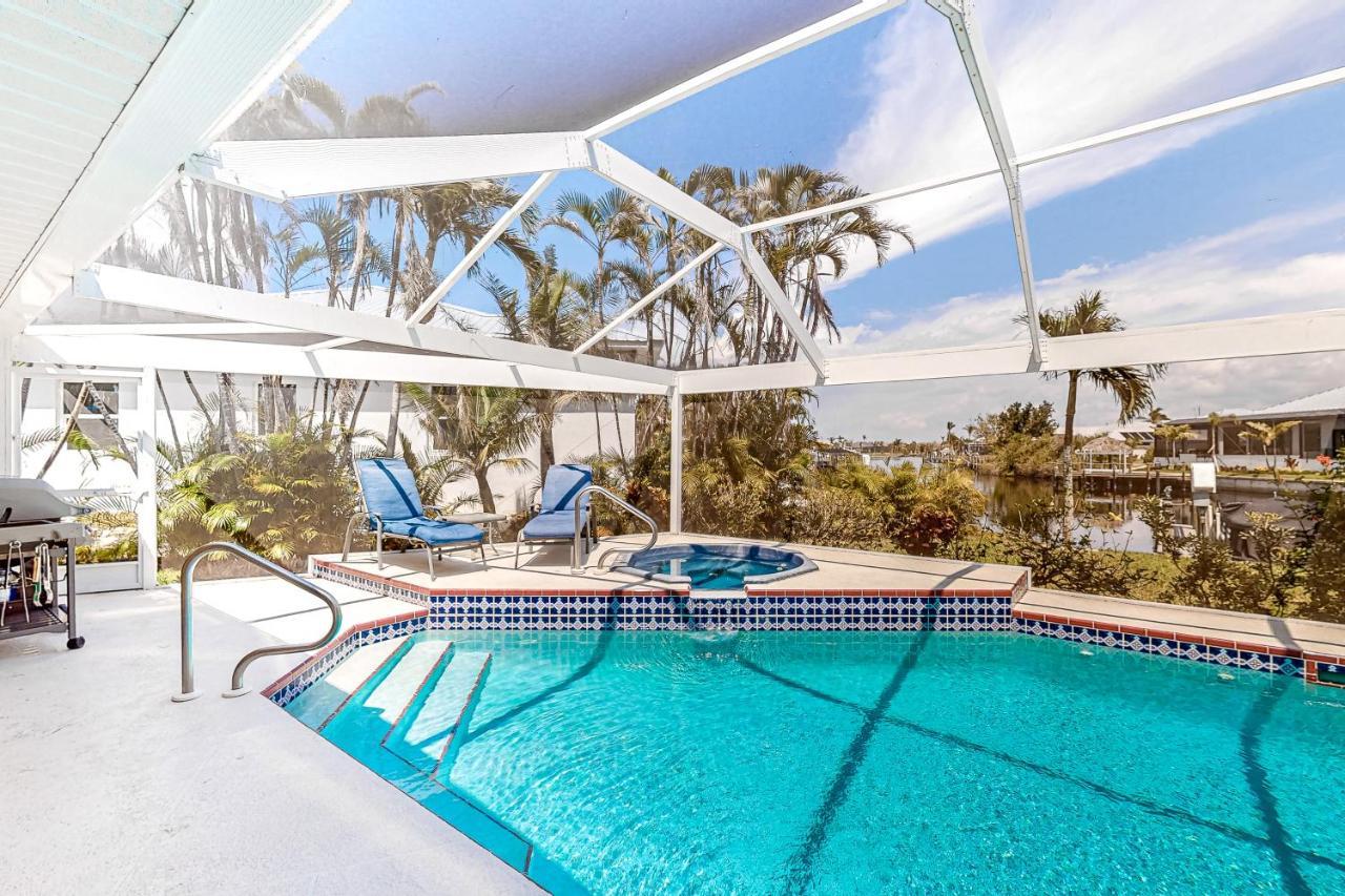 Life At The Canal Cabo Coral Exterior foto